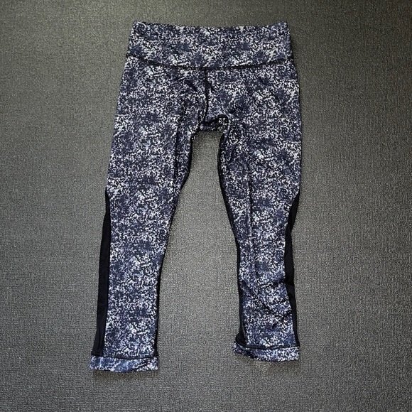 Lululemon Journey Crop Leggings - Picture 12 of 13